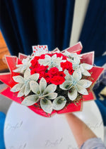 Load image into Gallery viewer, 500 Rupee Note Bouquet with Red Roses | BCG-111
