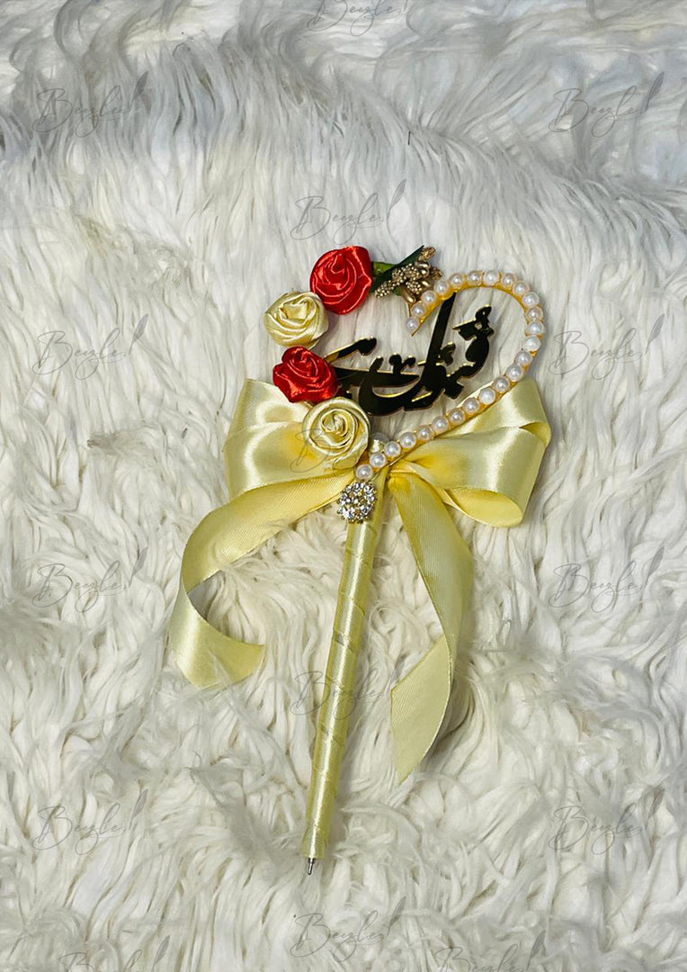 Golden Nikah Pen With a Heart, Decorated with Pearls and Red Flowers | PEN-86