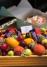 Fresh Bliss Fruit & Chocolate Tray With Cake | GDEL-077