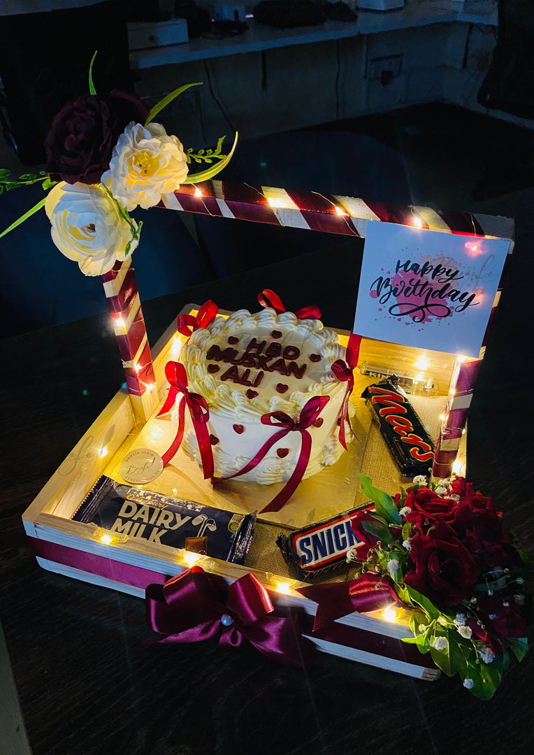 Cake Gift Tray with Chocolates | CBT-002