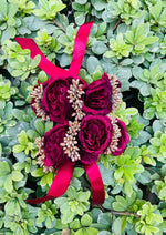 Load image into Gallery viewer, Rosy Bridal Hand Gajra | GAY-016
