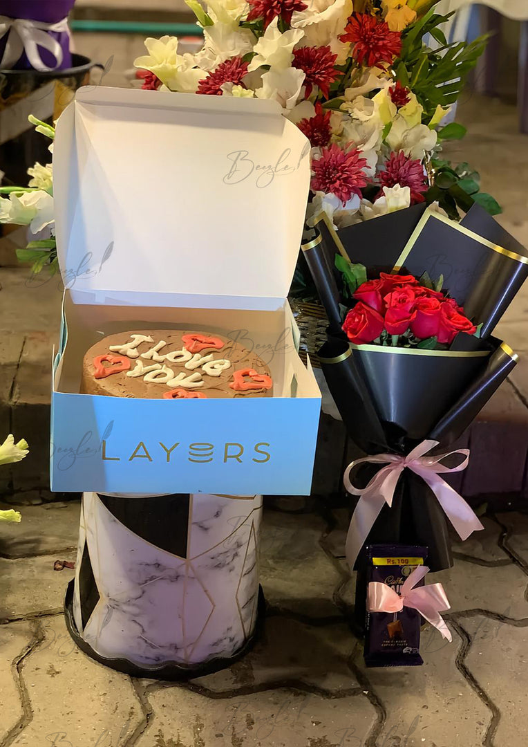 "I Love You" Layers Cake with Mini Rose Bouquet | GDEL-132