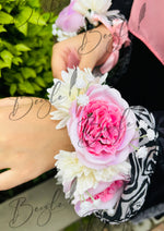 Load image into Gallery viewer, The Beautiful Gajry Decorated With Pink &amp; White Flowers | GAY-001
