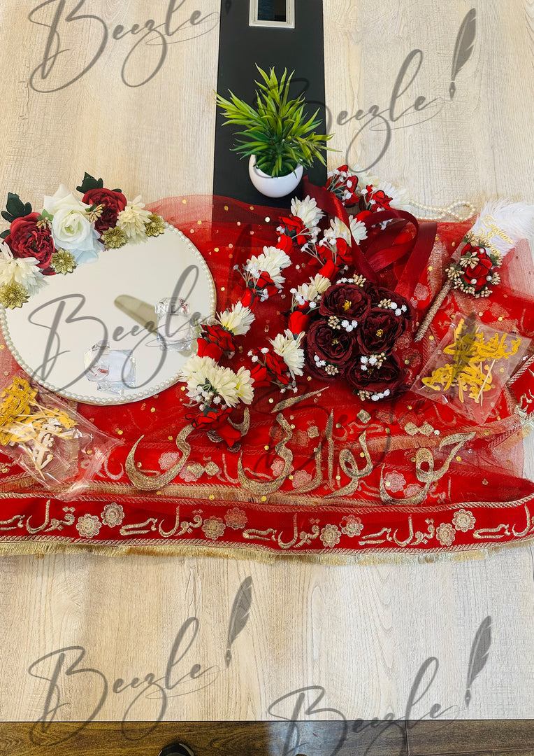 Nikkah Dupatta, Attractive Tray, Gajray, and Beautiful Pen