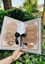 Load image into Gallery viewer, Signature Love Booklet | BOX-033