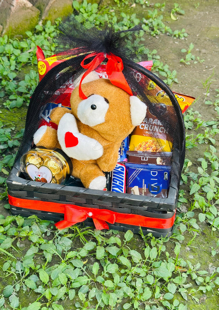 Cuddles & Treats Gift Basket | GB-048