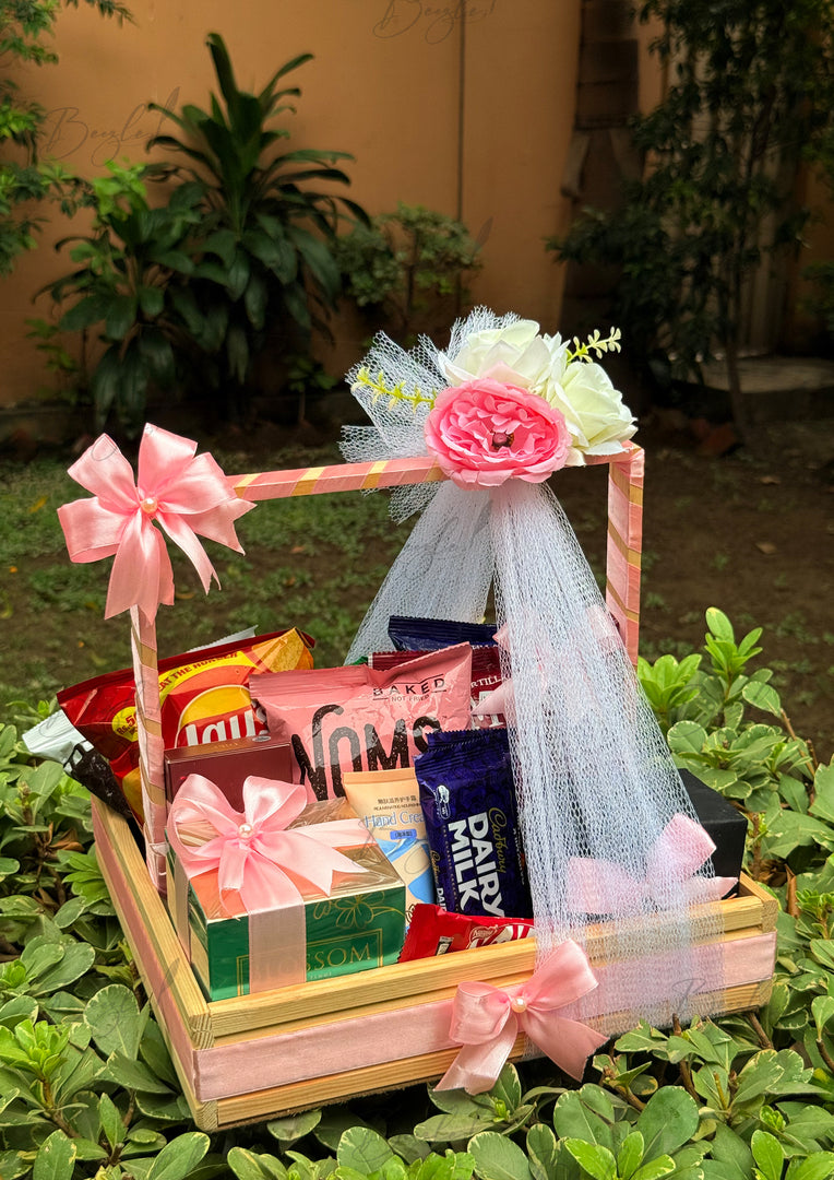 Pink Delight Basket with Chocolates & Chips | GB-182