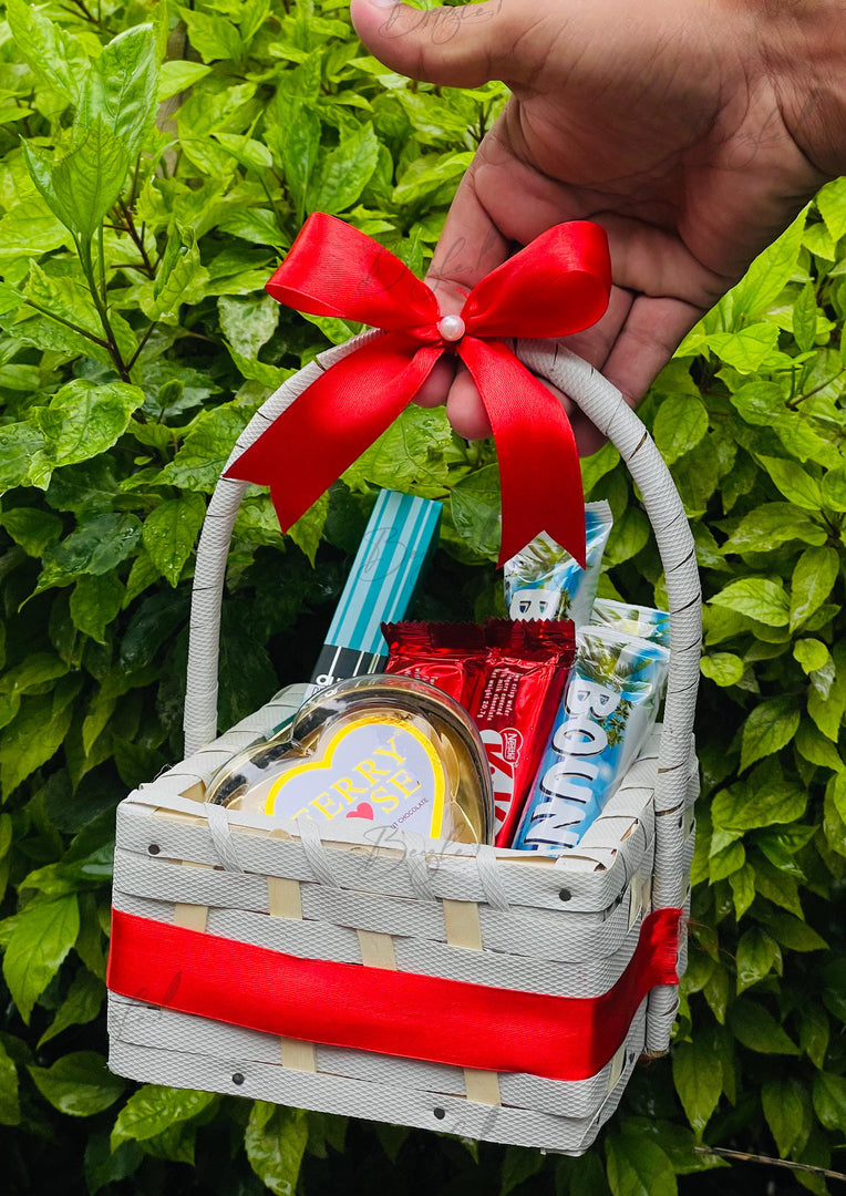 Valentine's Sweetheart Basket | GB-122