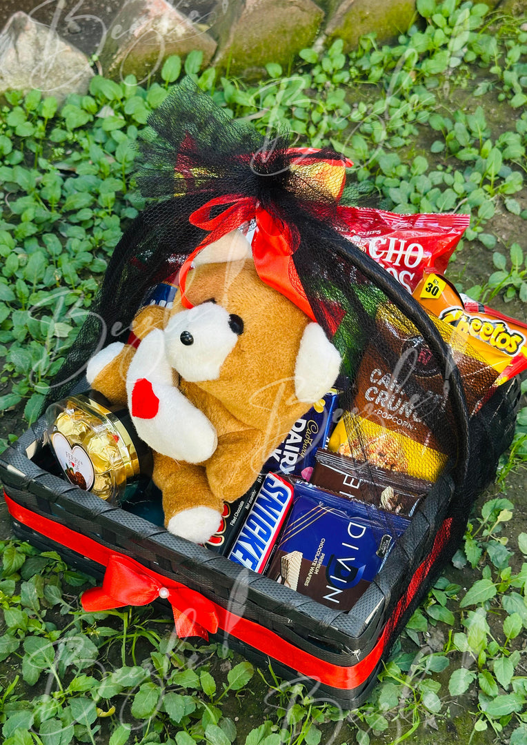 Cuddles & Treats Gift Basket | GB-048