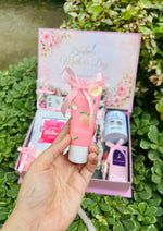 Load image into Gallery viewer, Mom Treat Box | GBO-273
