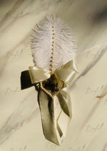 Load image into Gallery viewer, Gold Grace Feather Pen | PEN-112
