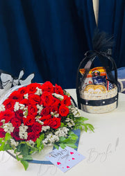 Rose Bouquet & Black Gift Basket | GDEL-051
