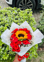 Load image into Gallery viewer, Radiant Sunflower Bouquet | BCG-194
