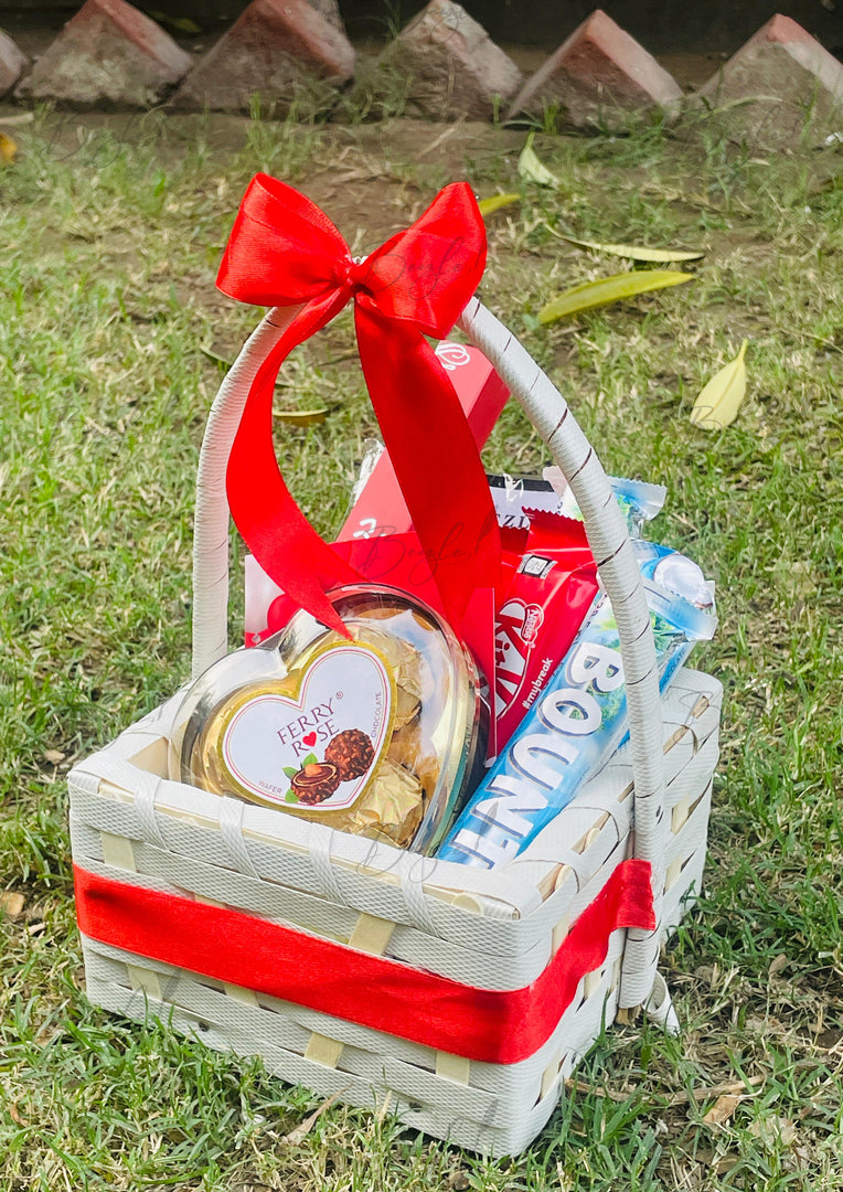 Valentine's Sweetheart Basket | GB-122
