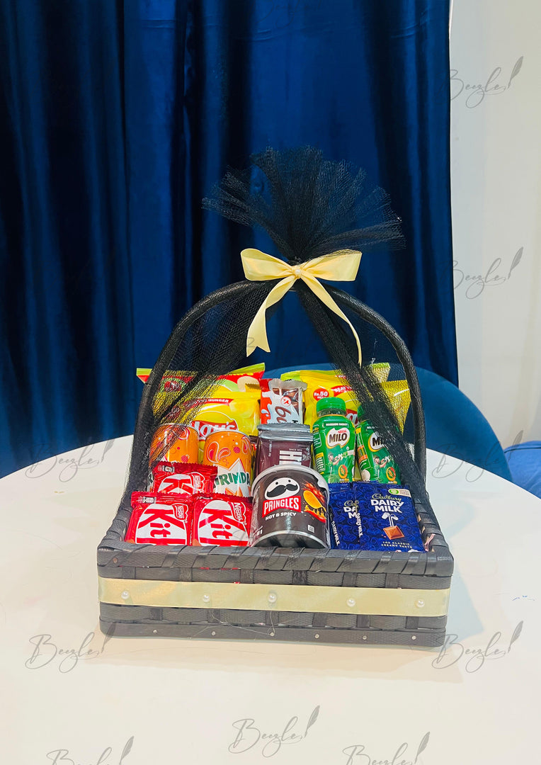 Chips & Chocolate Basket with Milo | GB-155