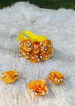 Load image into Gallery viewer, Mehndi Charm Jewellery Set | DEL-163
