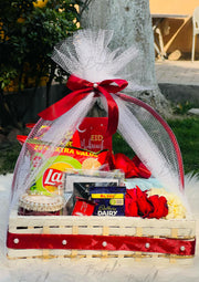 Love & Treats Surprise Basket | GB-078