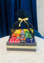 Chips & Chocolate Basket with Milo | GB-155