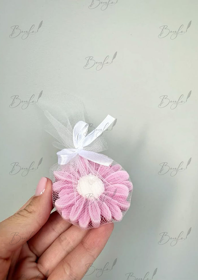Adorable Pink Daisy Wrapped Candle | SCDS-014