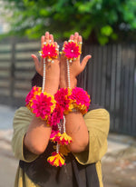 Load image into Gallery viewer, Traditional flower accessory with pearl detailing