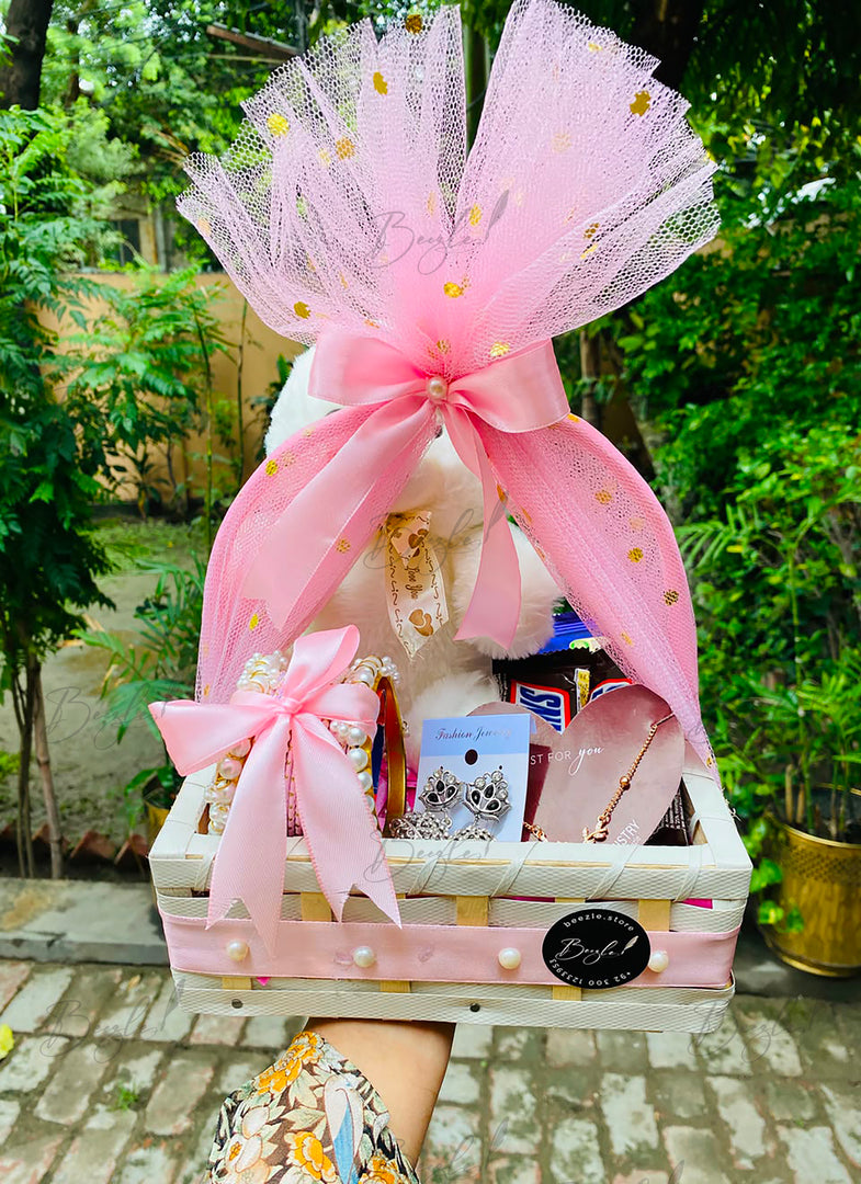 Luxury Black Gift Basket with Premium Treats | GB-085